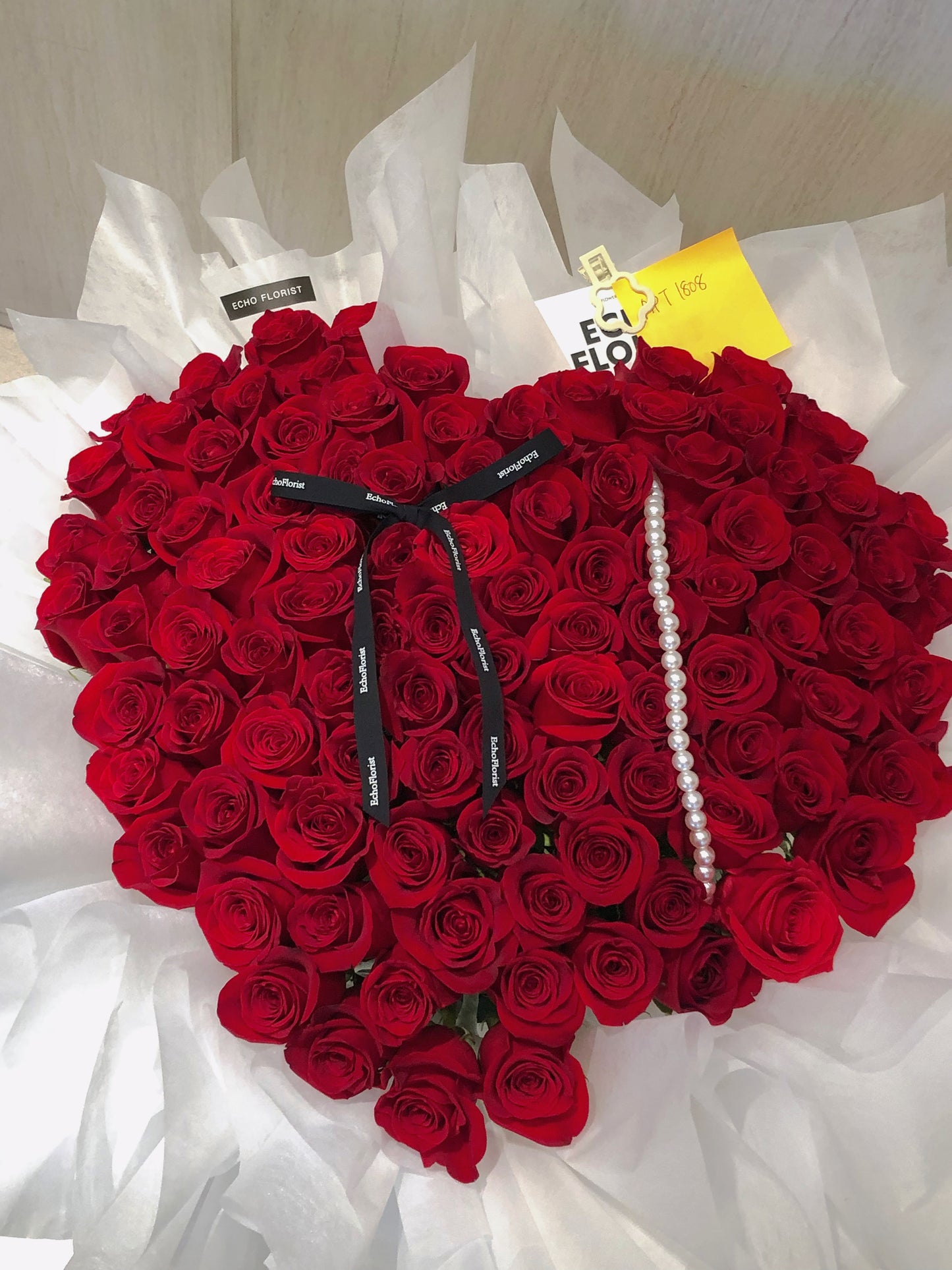 99枝巨型玫瑰花束